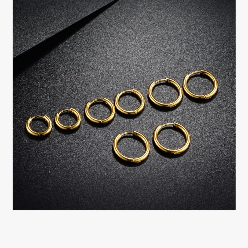 Gold Hoop Earrings Set